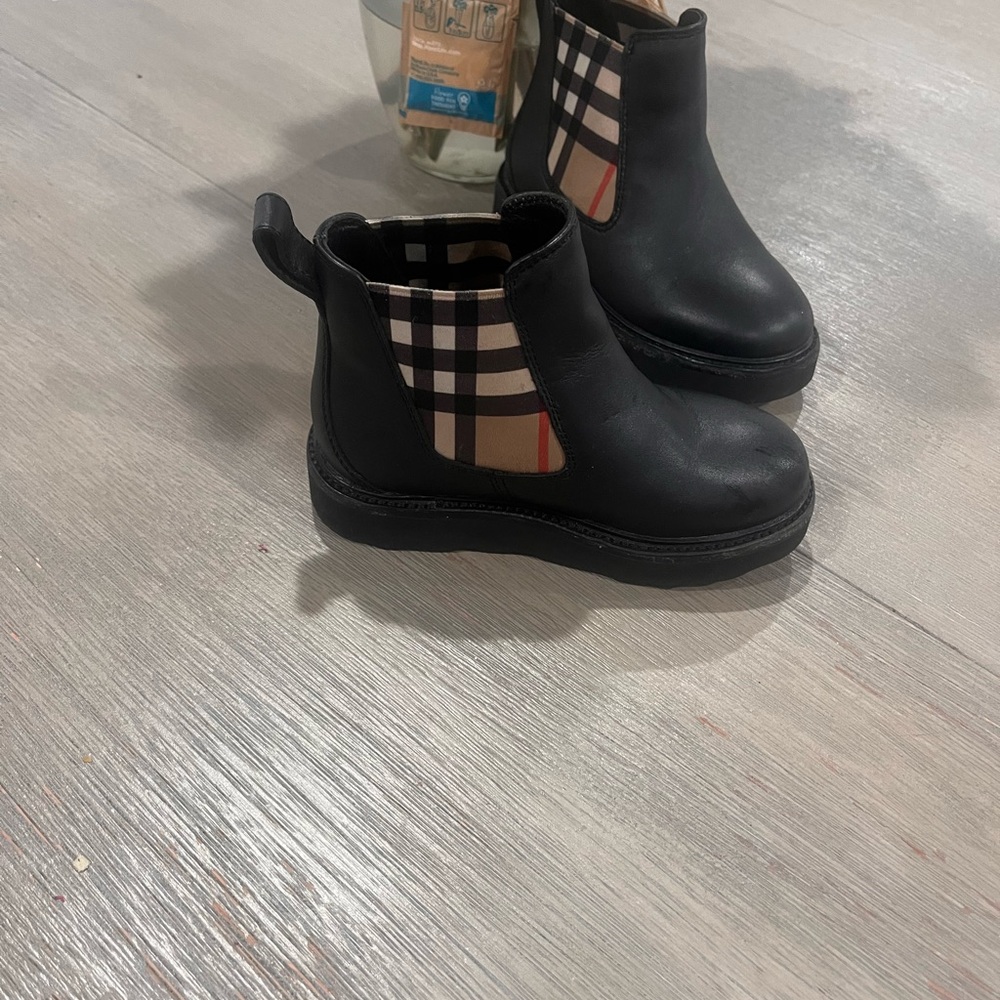 Burberry Girl Boots